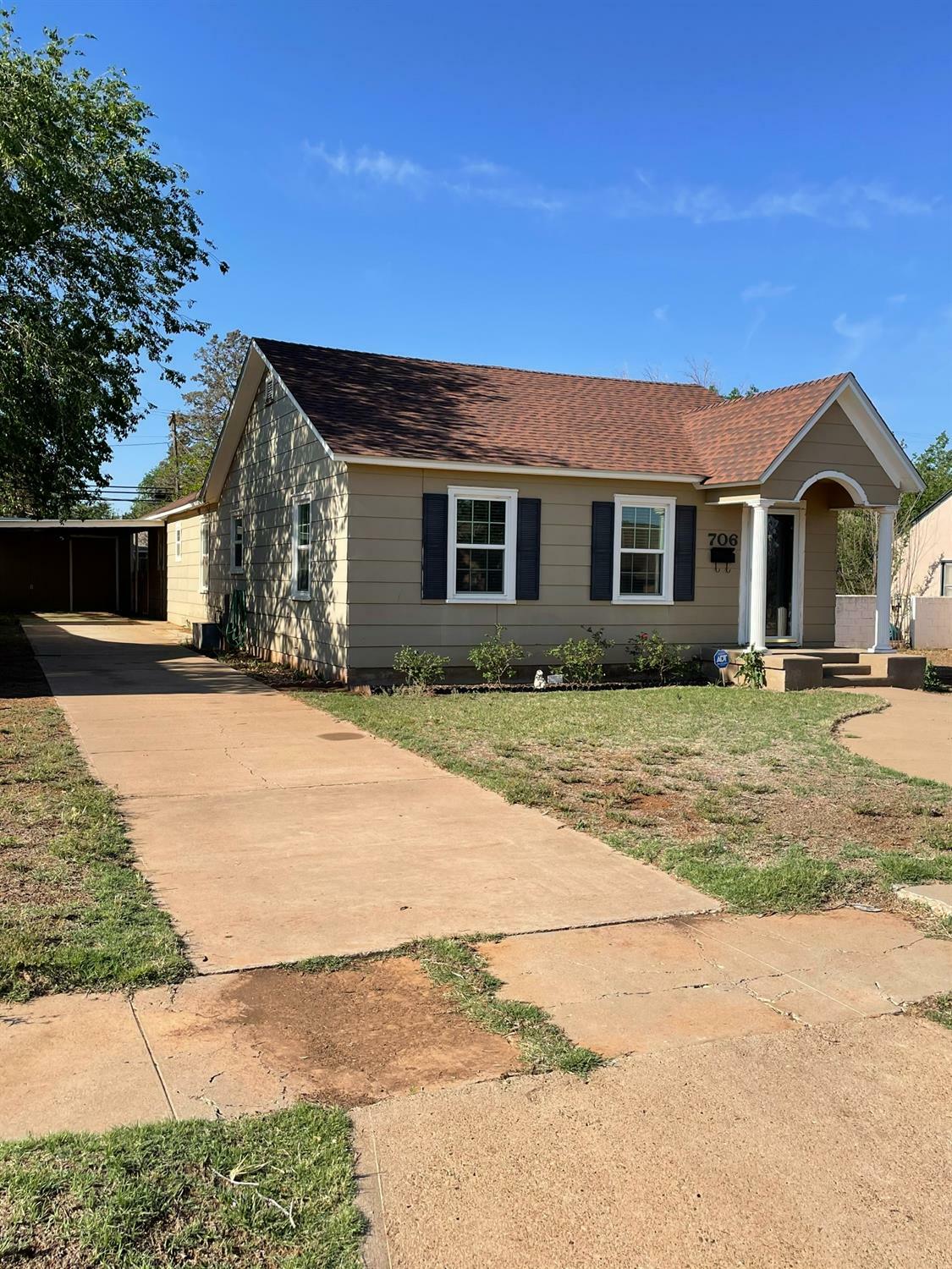 Property Photo:  706 E Tate Street  TX 79316 