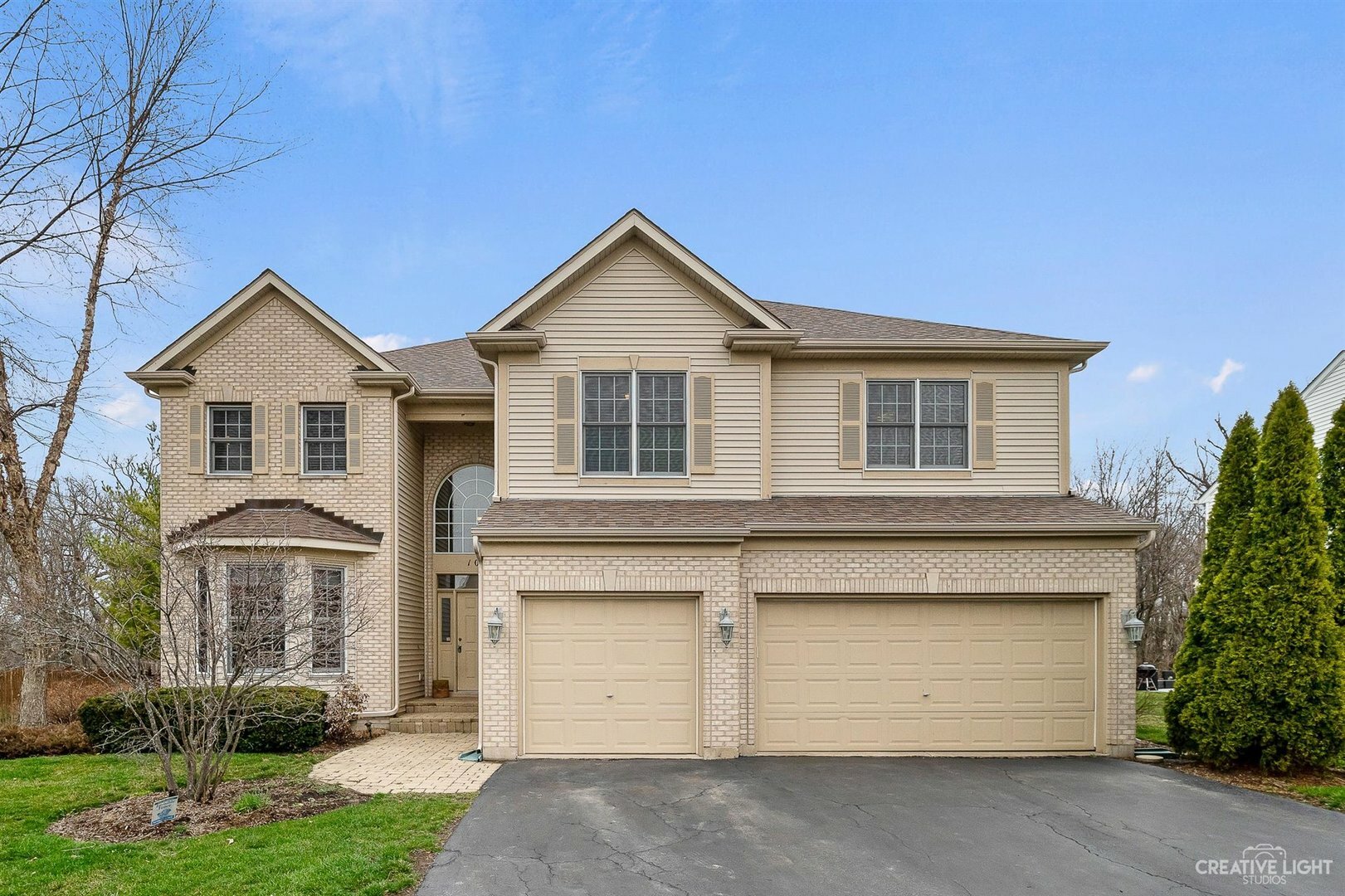 Property Photo:  107 Glenbrook Circle  IL 60136 