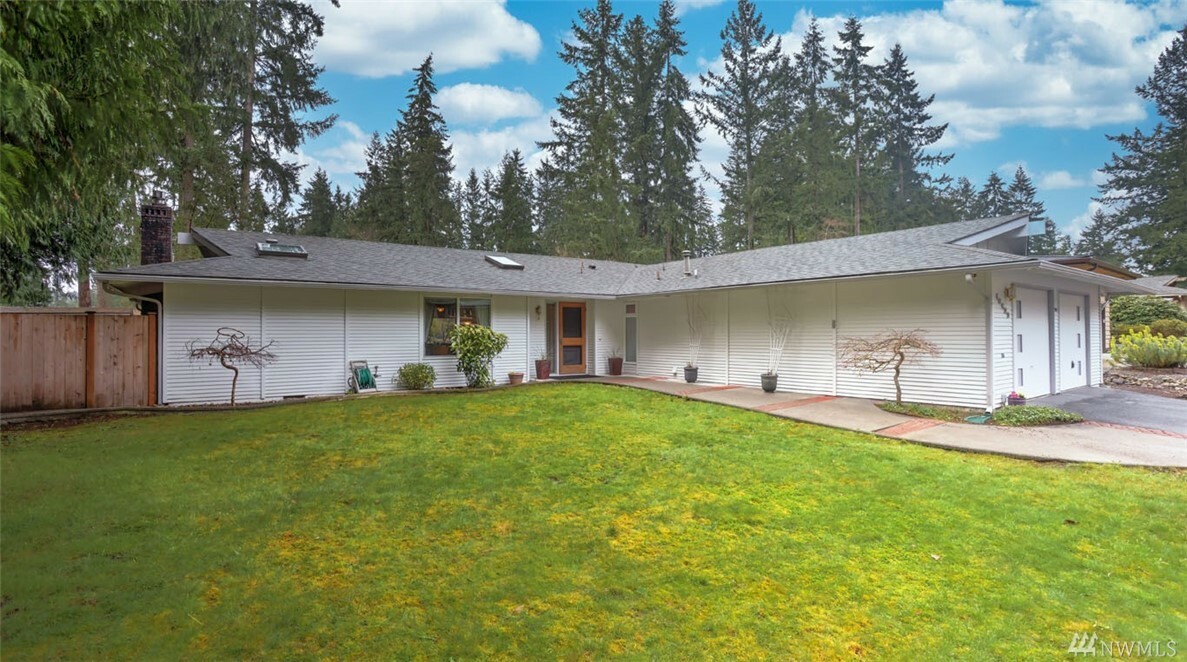 Property Photo:  16433 SE 145th St  WA 98059 