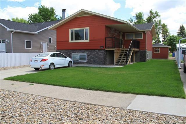 Property Photo: 5322 44 Avenue AB T1G 1G2
