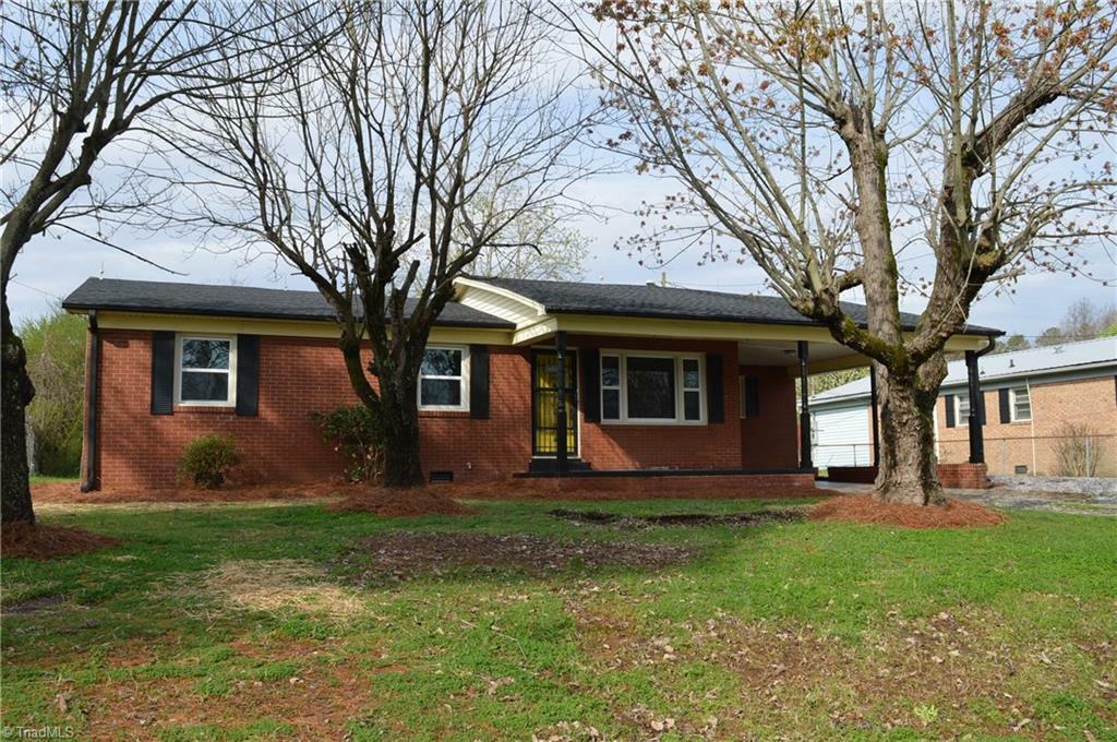 Property Photo:  832 Mary James Avenue  NC 27360 