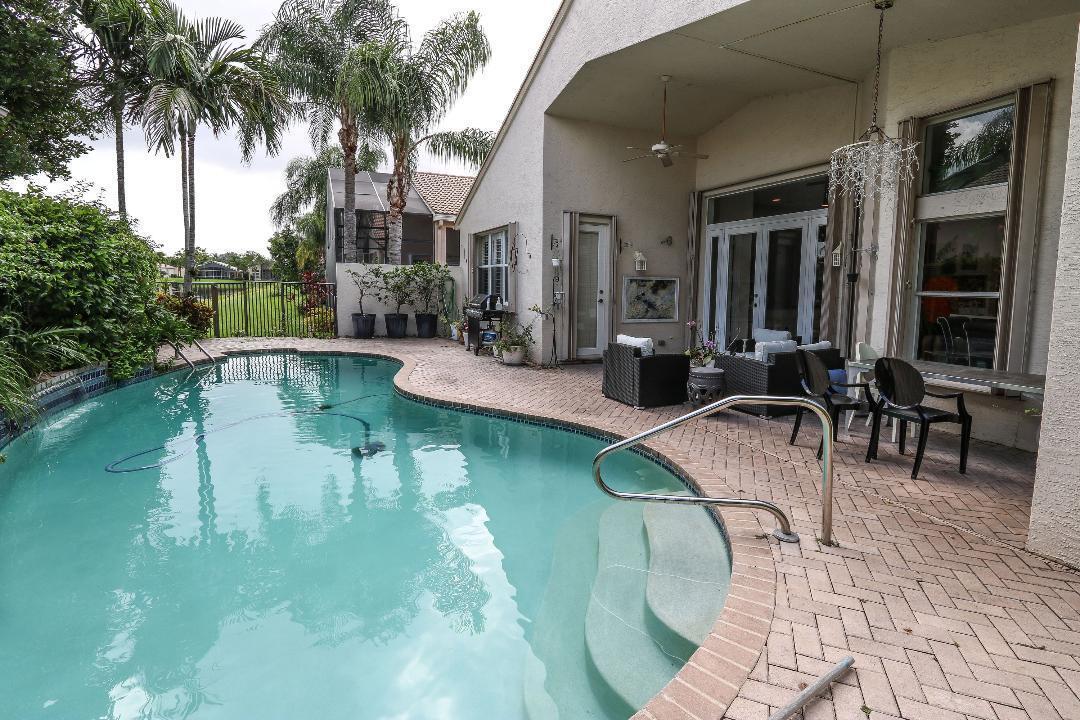 Property Photo:  9889 Casa Mar Drive  FL 33467 