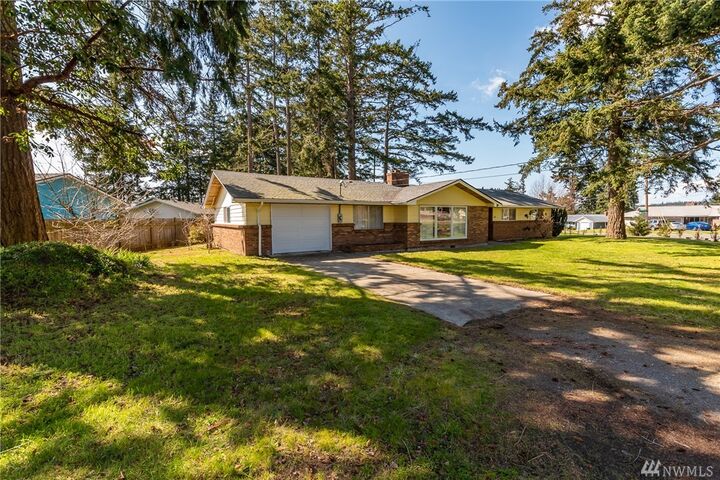 Property Photo:  387 NE O'Leary St  WA 98277 