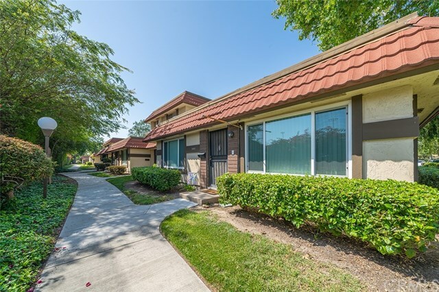 Property Photo:  2685 W Parkside Lane  CA 92801 