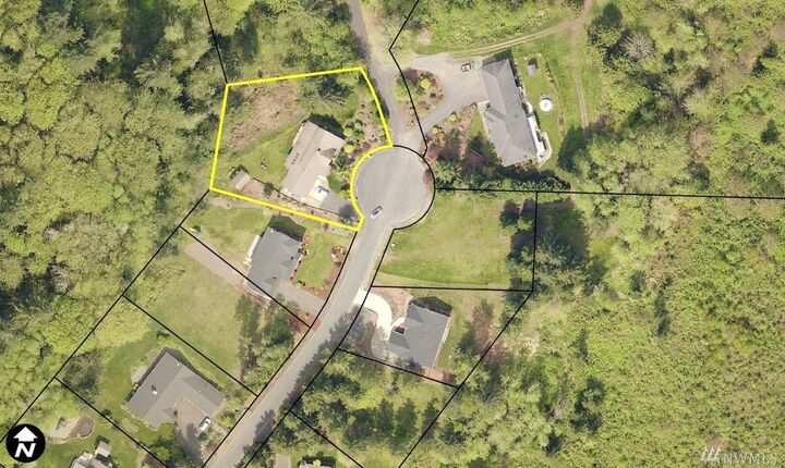 Property Photo:  117 Rainier Ct  WA 98532 