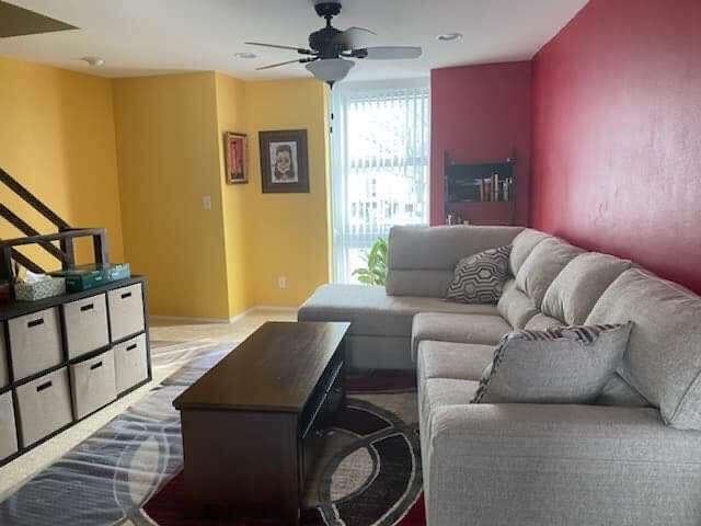 Property Photo: 1647 N Mayflower Ct WI 53205