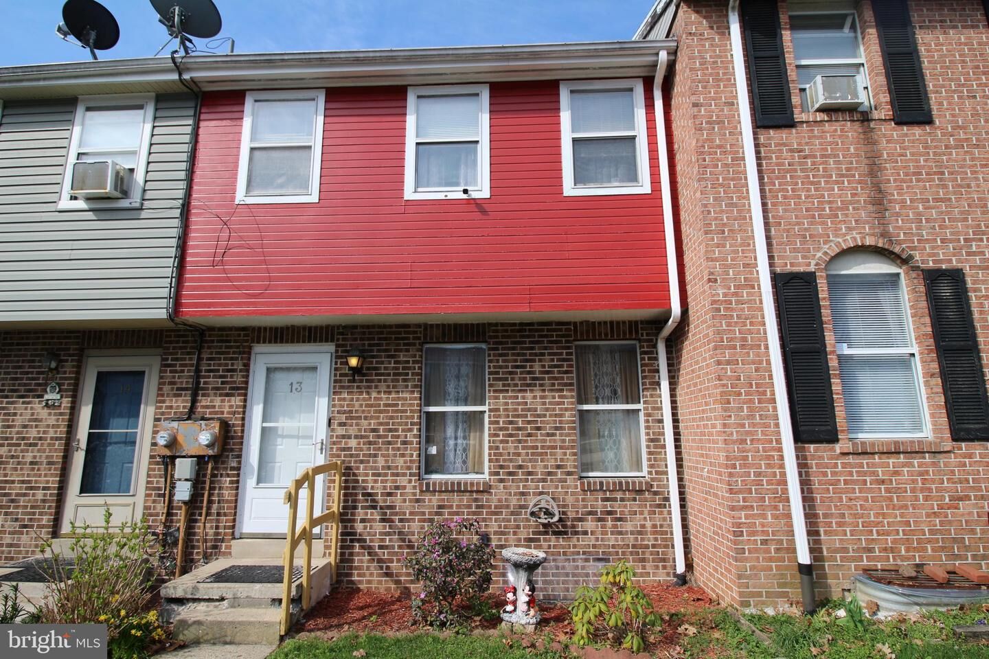 Property Photo: 13 Nottingham Court PA 19601