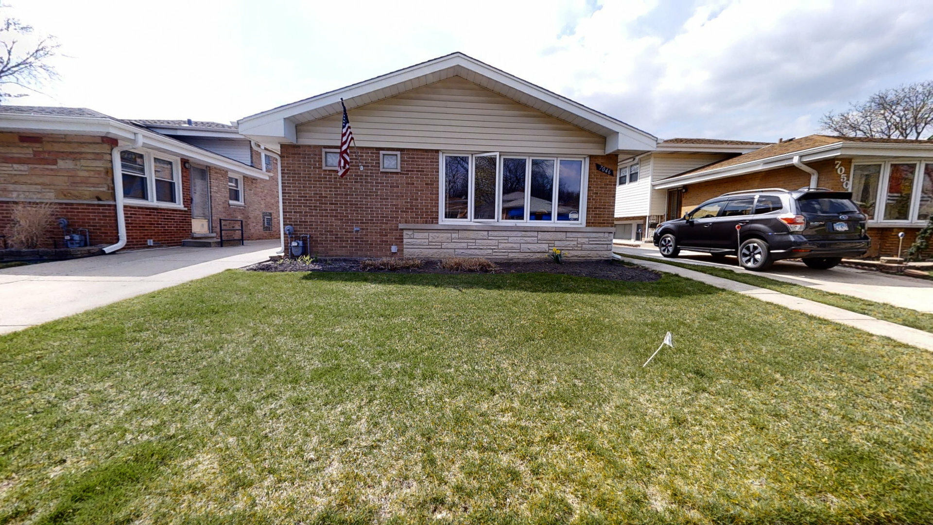 Property Photo:  7046 N Ottawa Avenue  IL 60631 