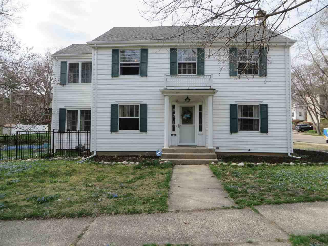 421 Oakland Ave  Janesville WI 53545 photo