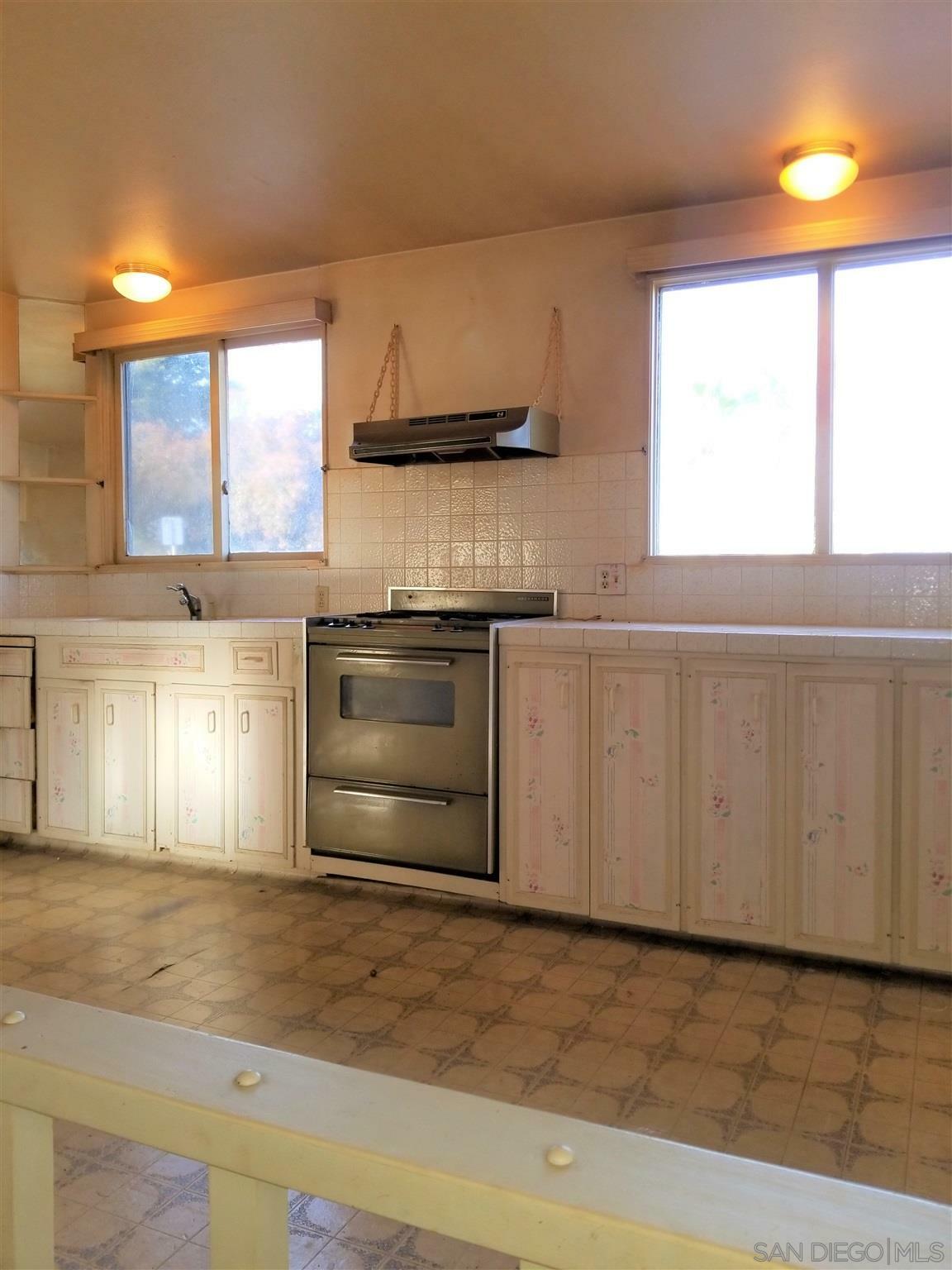 Property Photo:  4064 Haines Street  CA 92109 