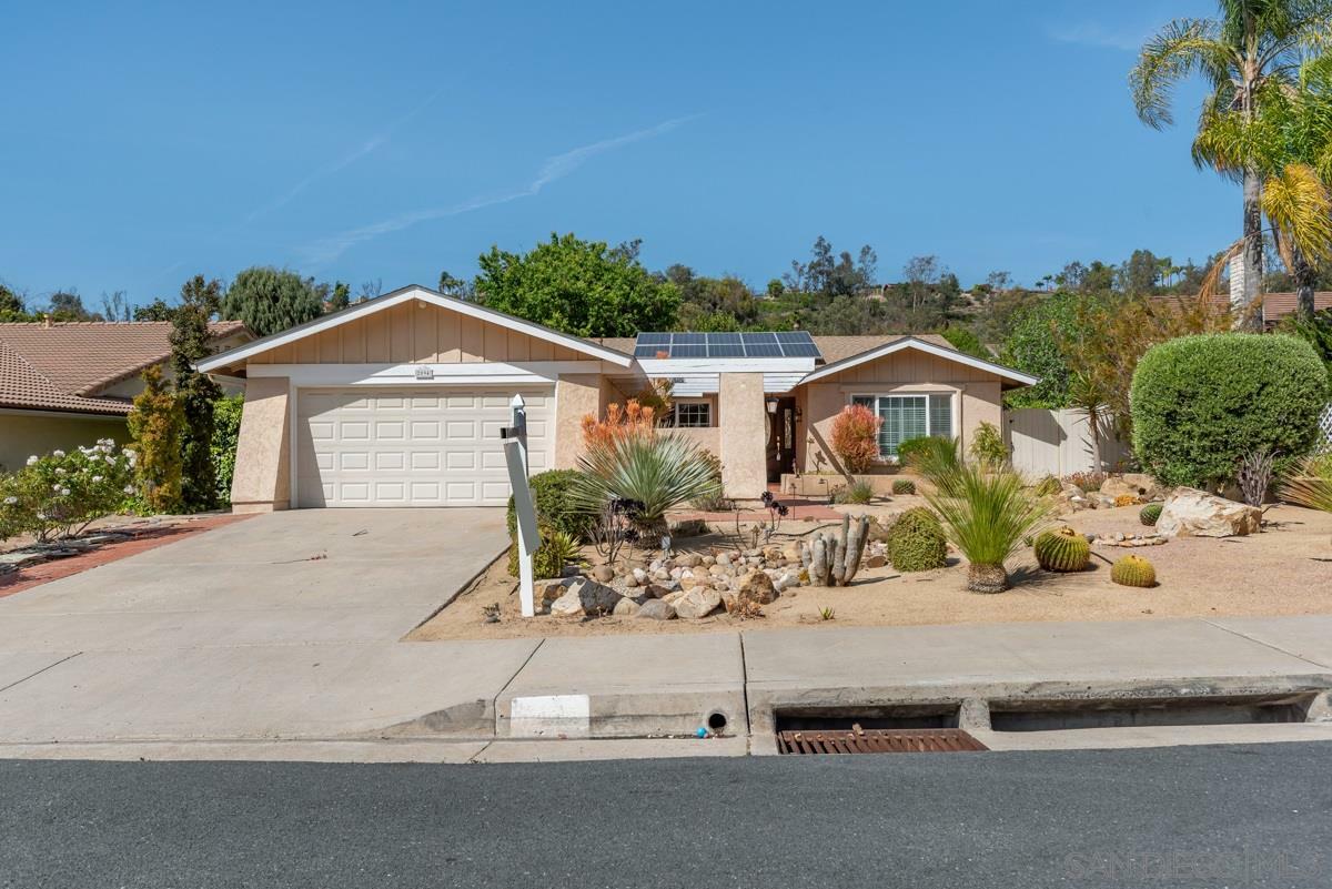 Property Photo:  2094 Valley Lake Dr  CA 92020 