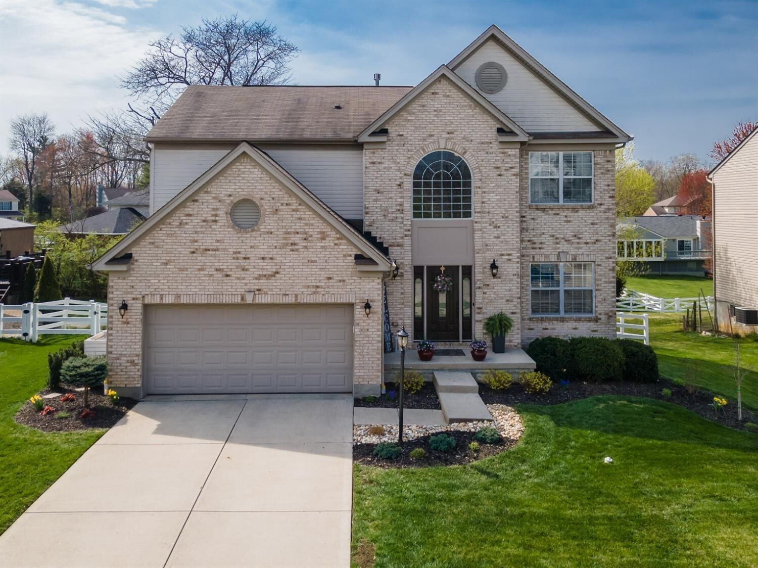 Property Photo: 485 Park Pl OH 45244