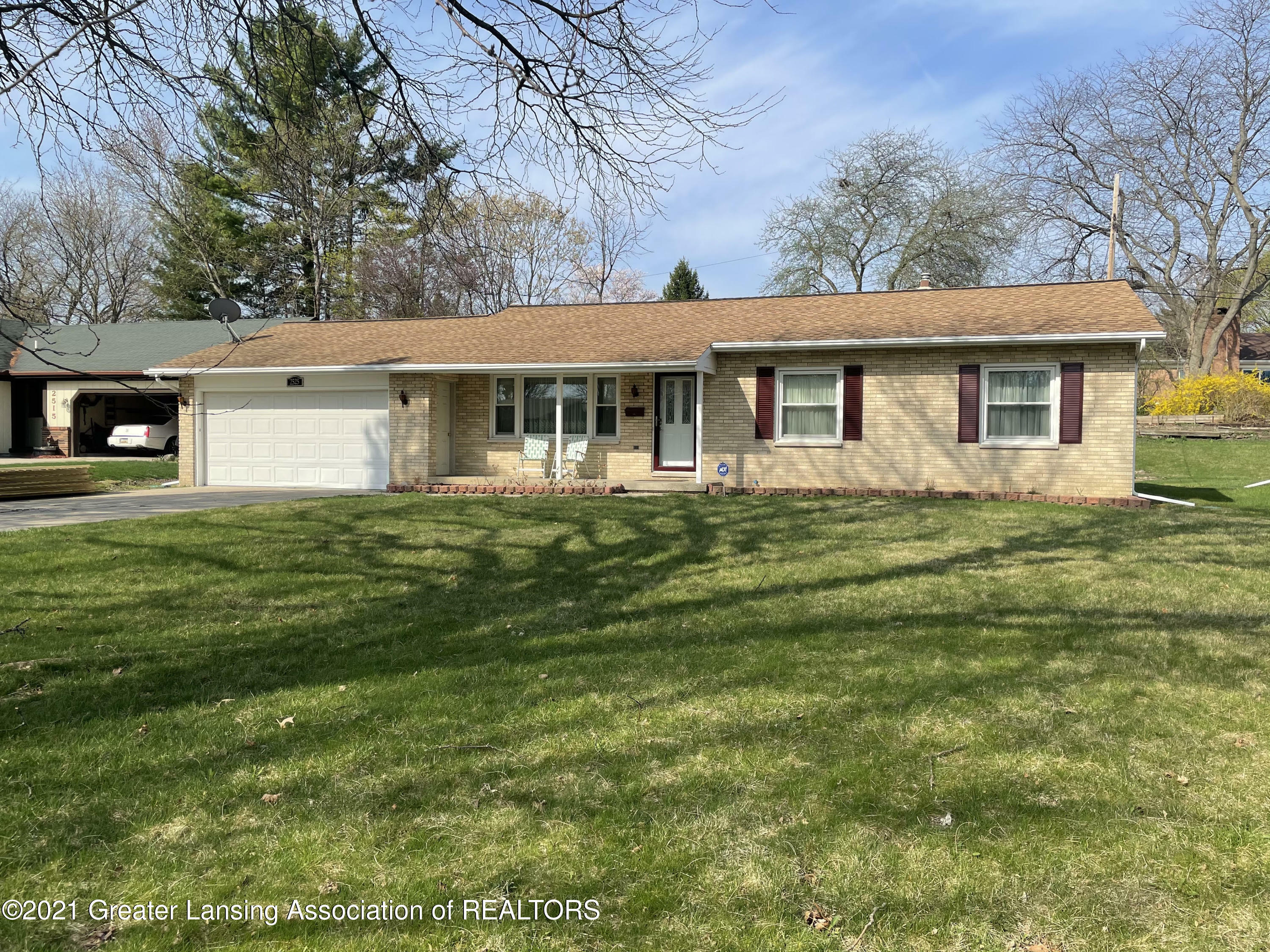 Property Photo:  2525 Newport Drive  MI 48906 