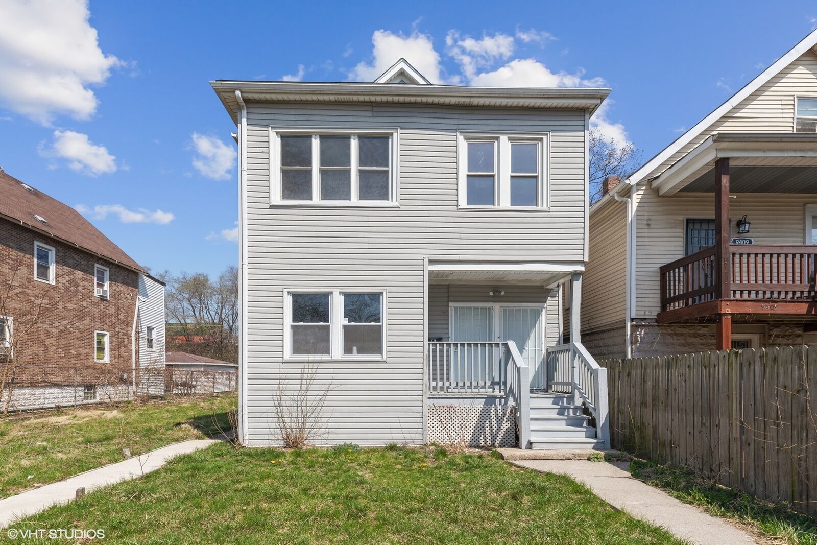 Property Photo: 9407 S Burnside Avenue 1 IL 60619