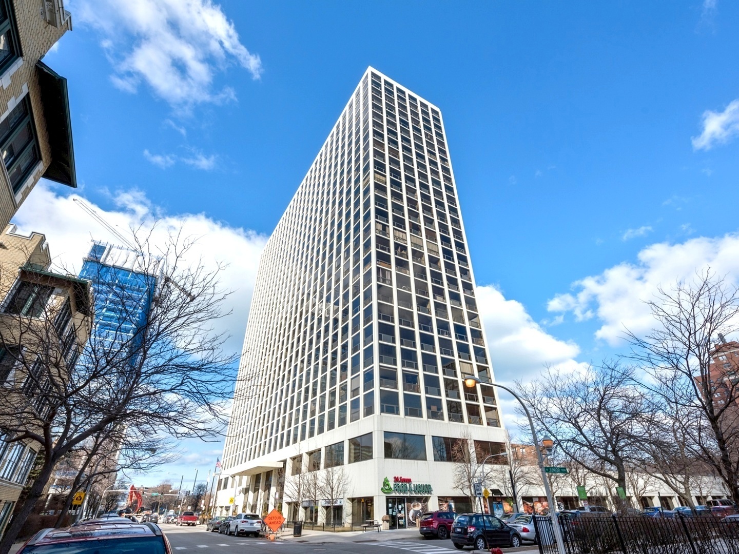 Property Photo: 4343 N Clarendon Avenue 1515 IL 60613