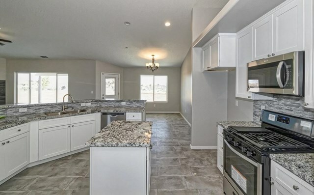 Property Photo:  15039 Spruce Street  CA 92345 