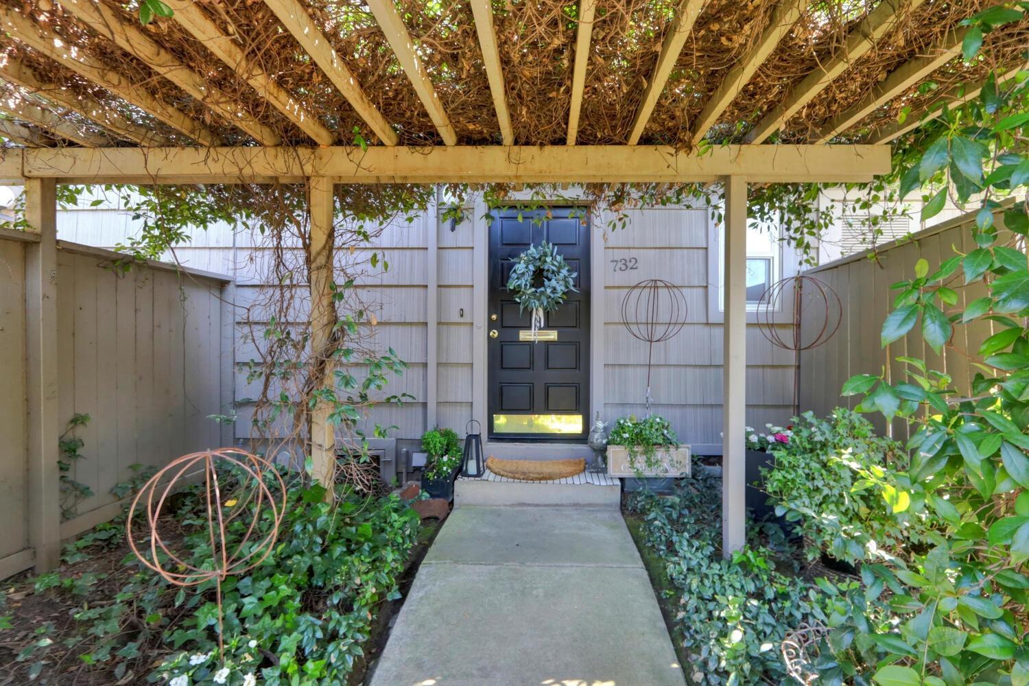 Property Photo: 732 Commons Drive CA 95825