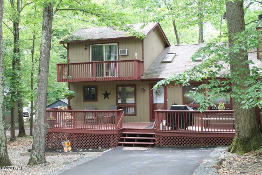 Property Photo:  1107 Mustang Road  PA 18436 