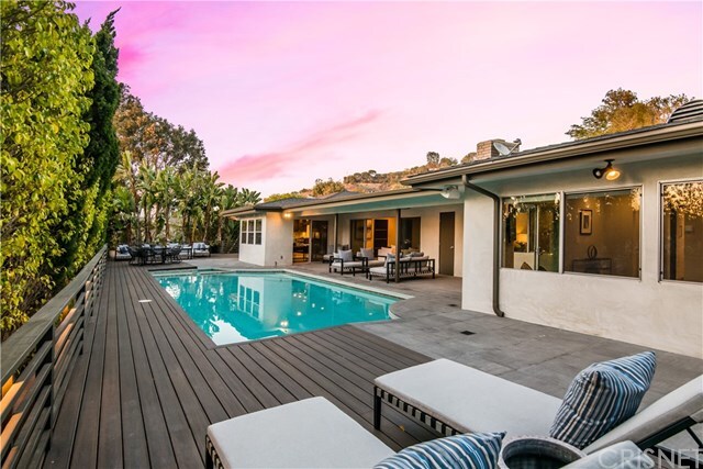 Property Photo: 3043 Dona Emilia Drive CA 91604