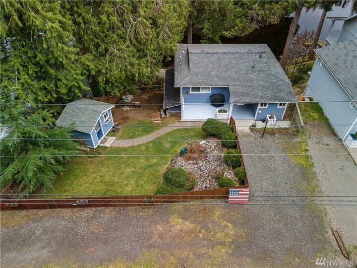 Property Photo: 1020 E Saint Andrews Dr WA 98584