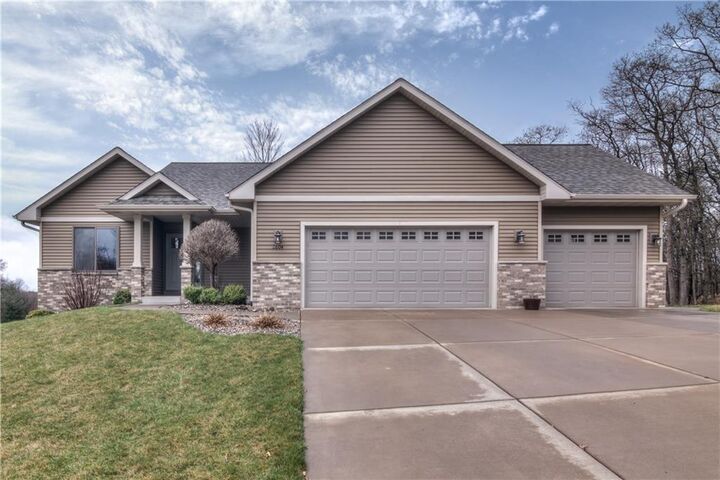 2604 Eagle Terrace  Eau Claire WI 54703 photo