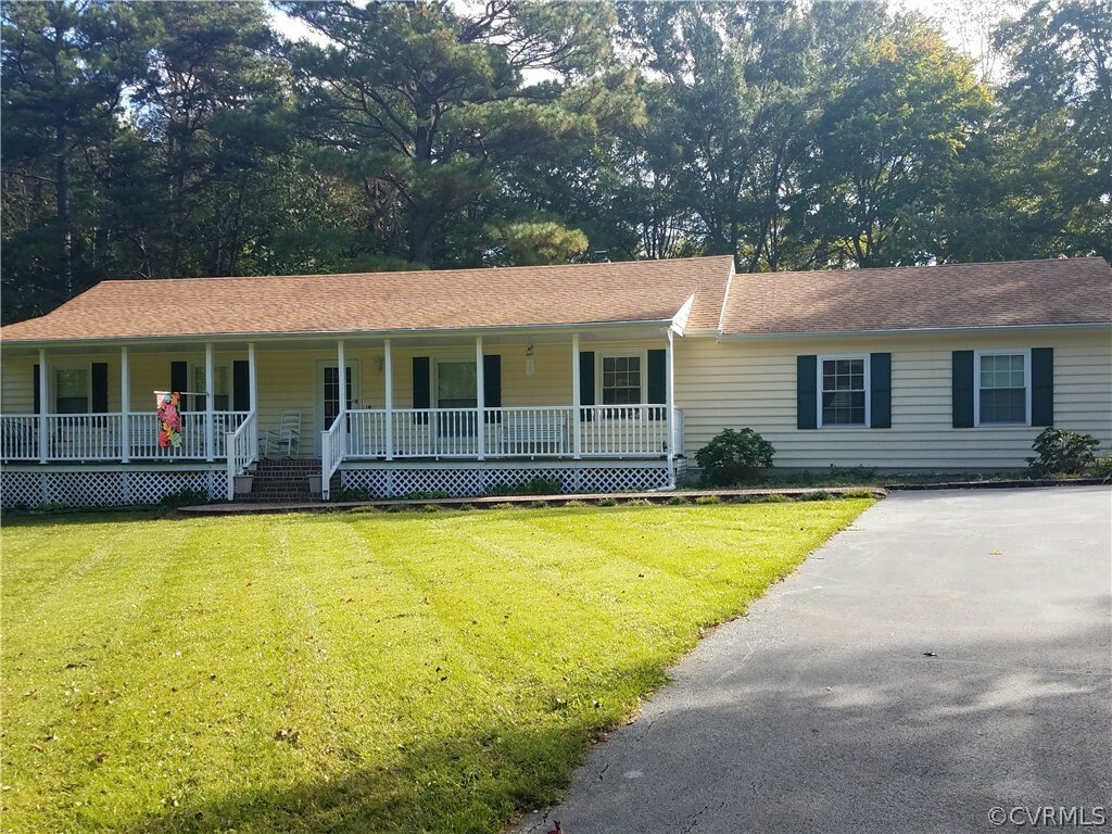 Property Photo:  16044 Beaver Dam Road  VA 23192 