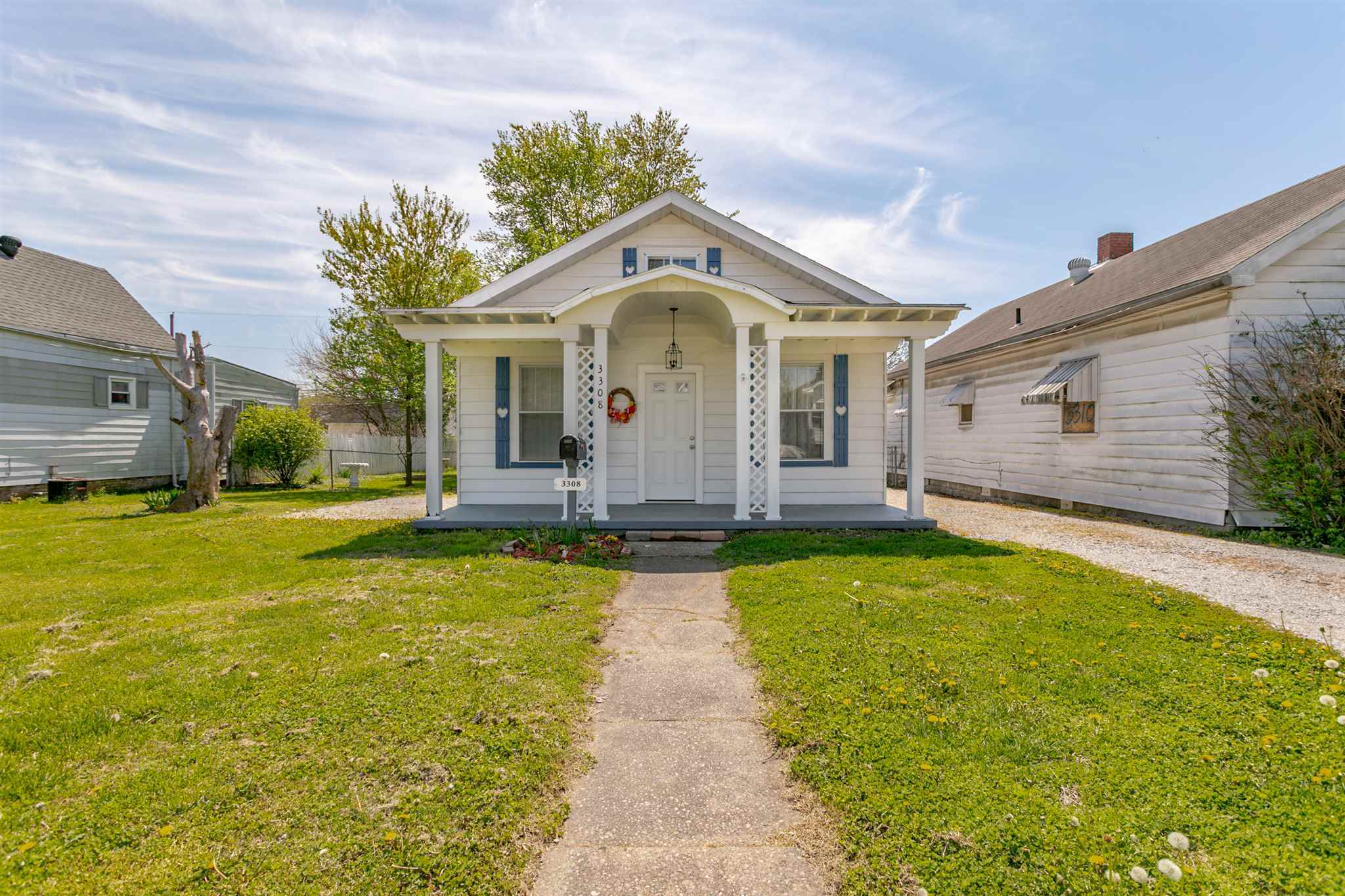 Property Photo:  3308 Austin Avenue  IN 47712 