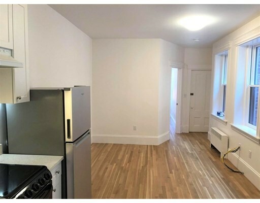 Property Photo: 101 Charles St. 3R MA 02114