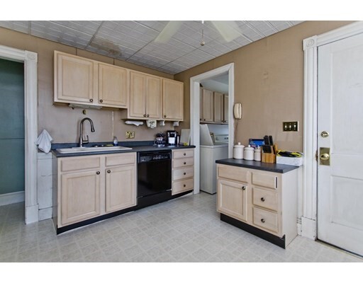 Property Photo: 118 Fairview Ave MA 01013