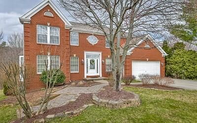 Property Photo:  718 Helen  PA 16066 