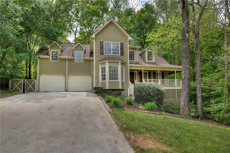Property Photo: 130 Lakeside Drive GA 30141