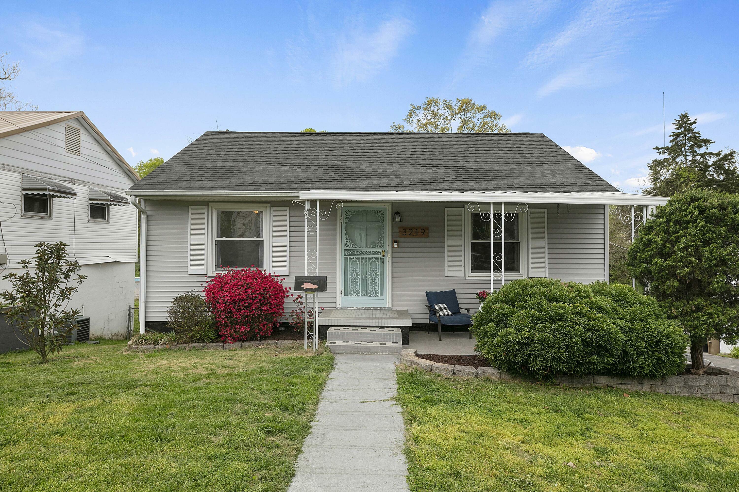 Property Photo:  3219 Barton St  TN 37917 