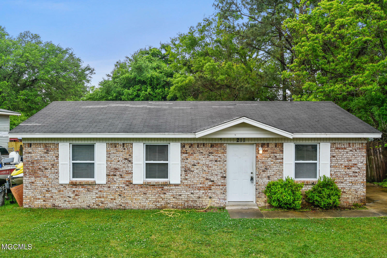 Property Photo:  211 Barbara Circle  MS 39564 