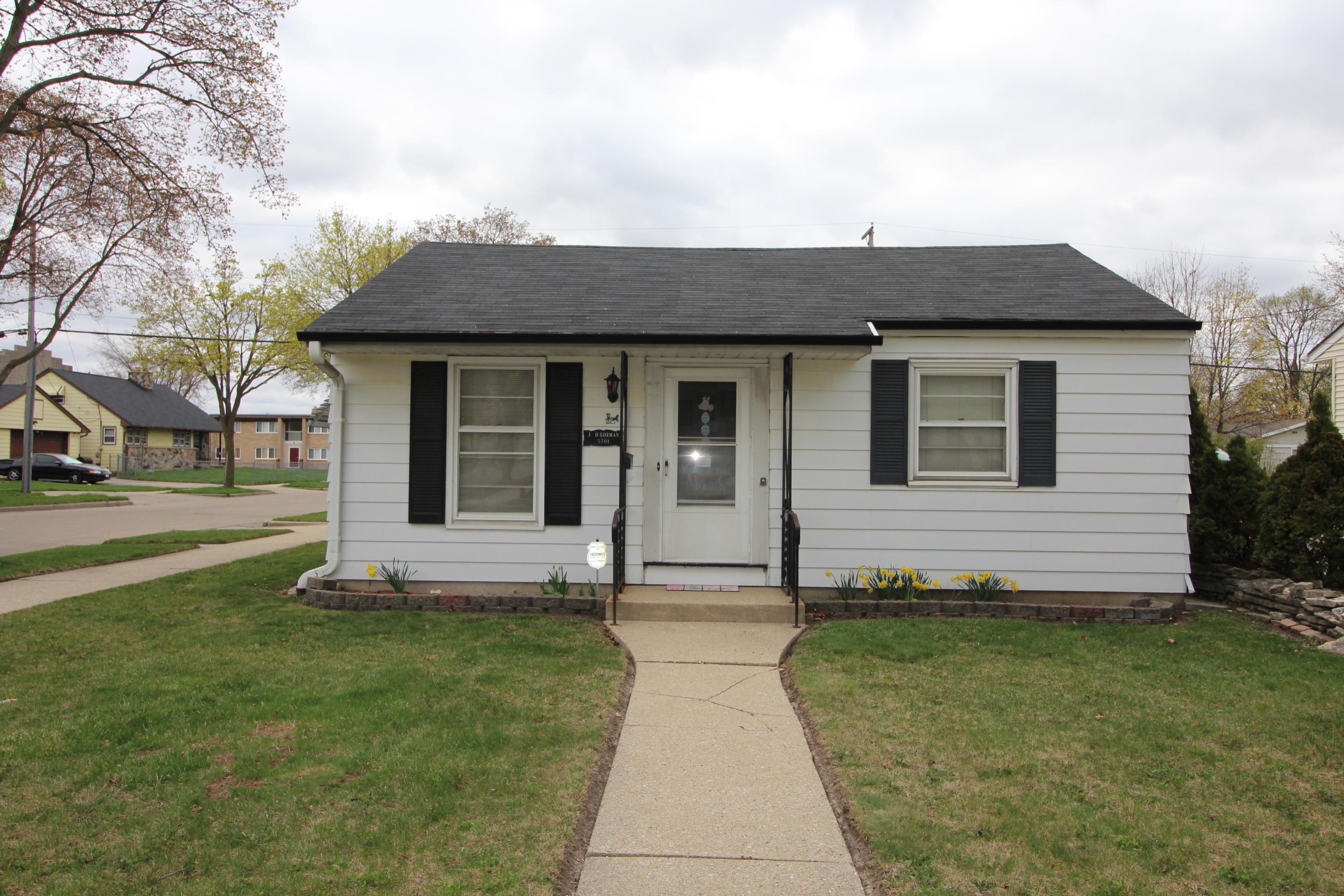 Property Photo:  5701 N 79th St  WI 53218 