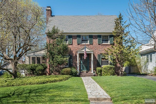 Property Photo: 208 Gramercy Place NJ 07452
