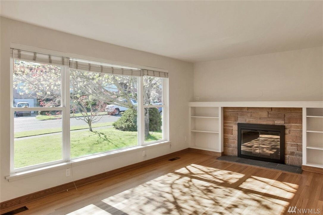 Property Photo: 6546 36th Ave NE WA 98115