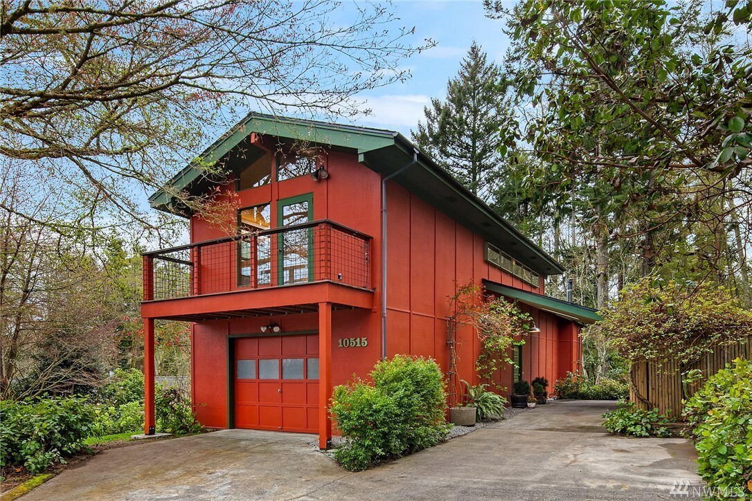 Property Photo:  10515 SW 110th St  WA 98070 