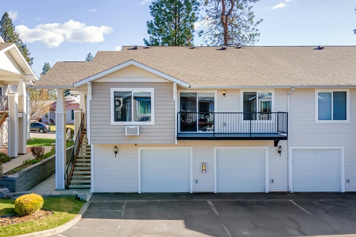 Property Photo:  9919 E 17th #205 Ln 205  WA 99206 