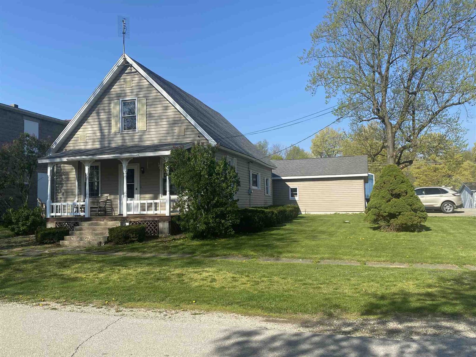 Property Photo: 5882 S 594 W Street IN 46750