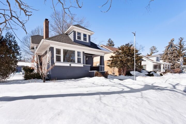 286 N Myrtle Avenue  Elmhurst IL 60126 photo