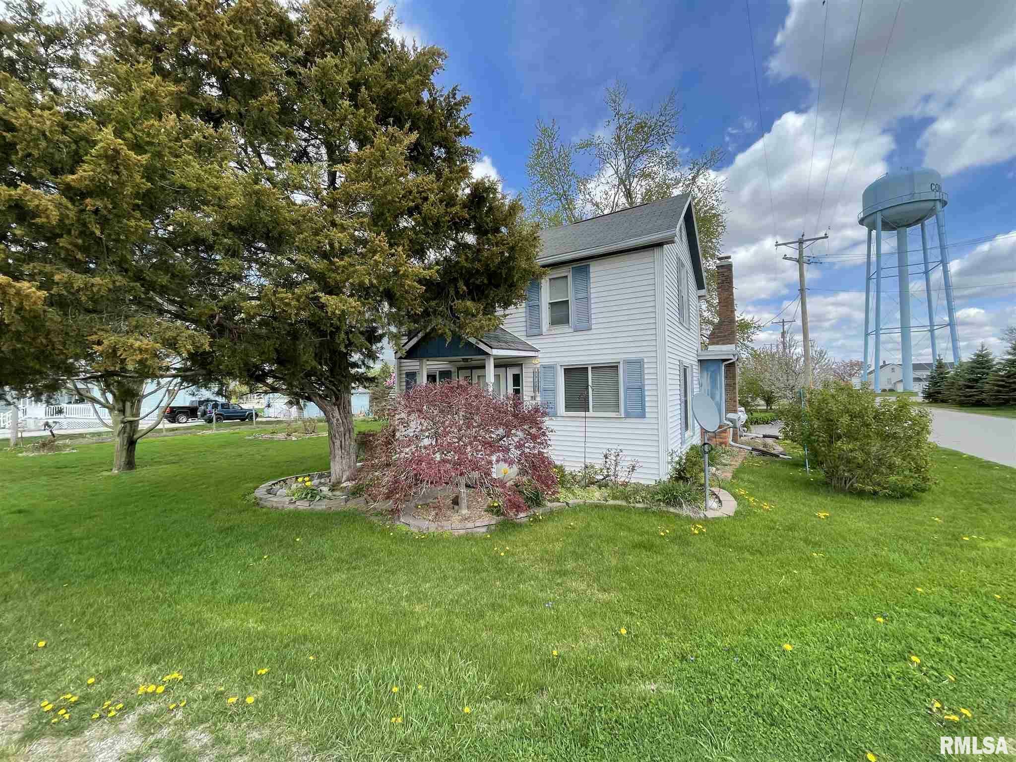 Property Photo:  218 S Perry  IL 61742 