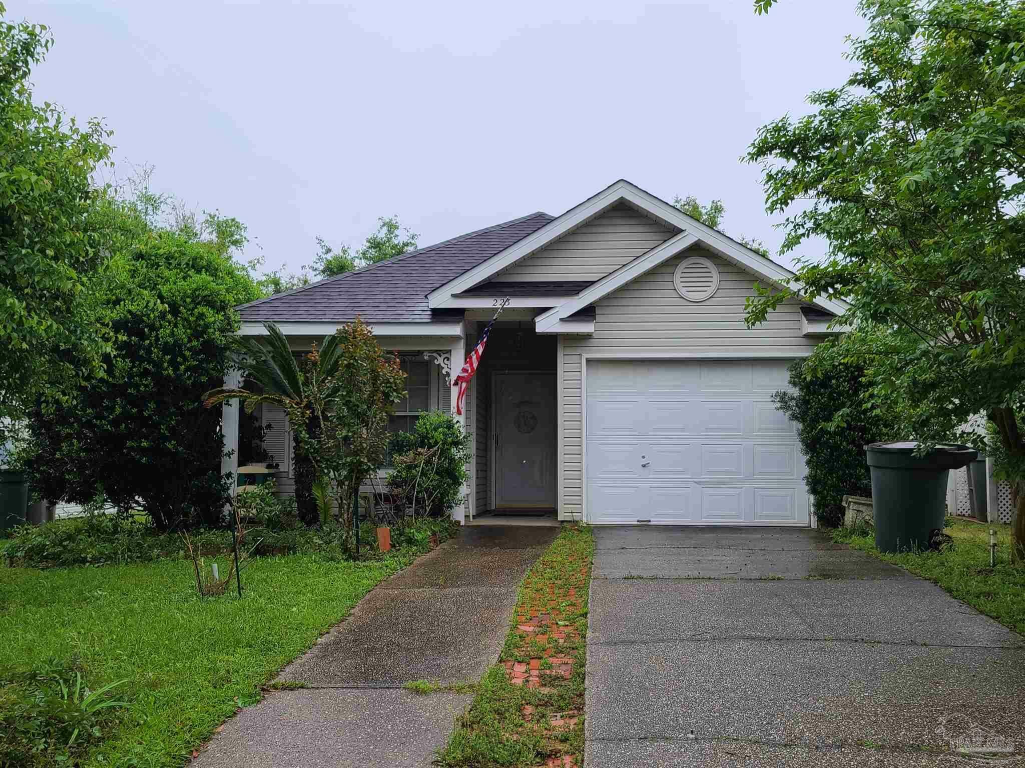 Property Photo:  223 Wildflower Ln  FL 32514 