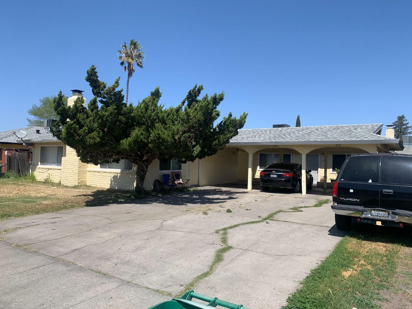 Property Photo:  703 Astor Street  CA 95210 