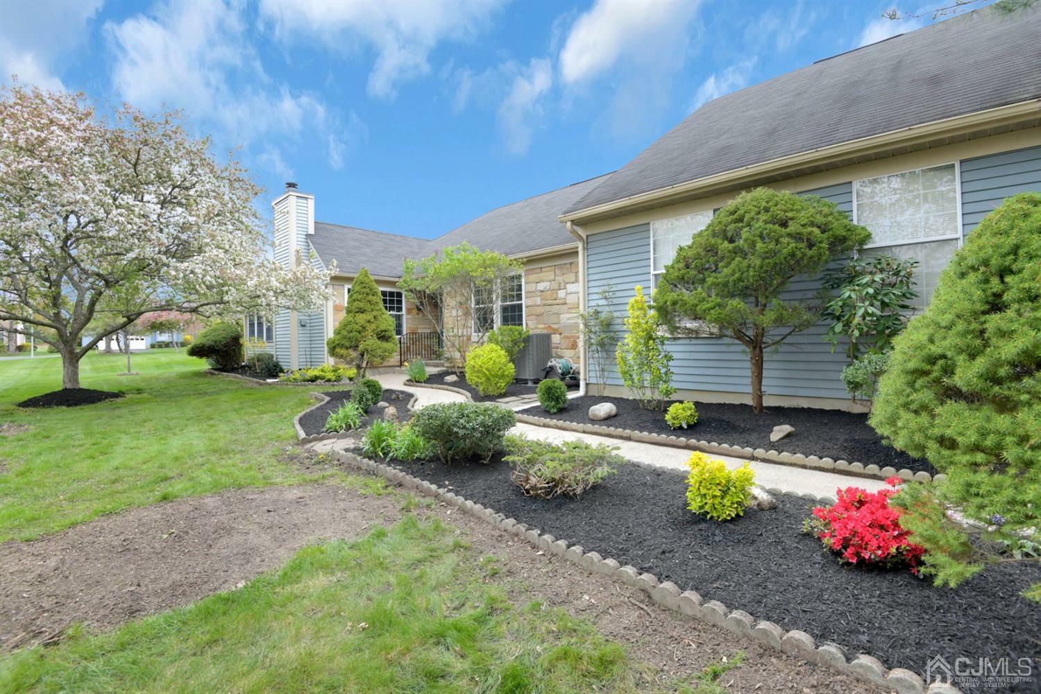 Property Photo:  12 Berkshire Drive  NJ 08831 