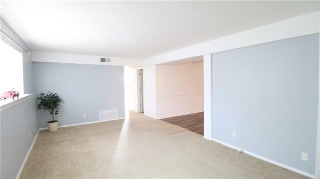 Property Photo:  8215 Santa Fe Drive 10  KS 66204 