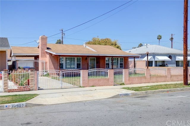 Property Photo:  24901 Lakme Avenue  CA 90744 