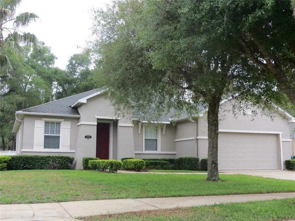 Property Photo: 1304 Tilapia Trail FL 32724