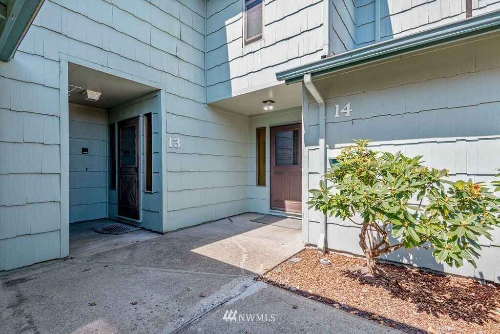 Property Photo:  2353 40th Avenue 14  WA 98632 