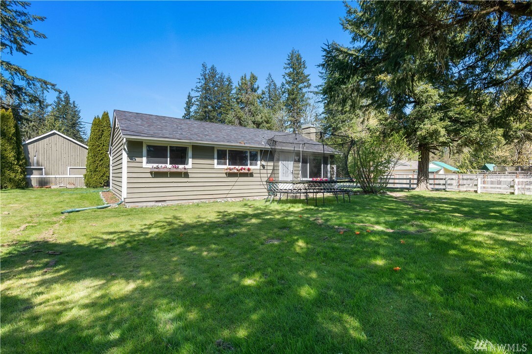 Property Photo:  18856 SE 240th St  WA 98042 