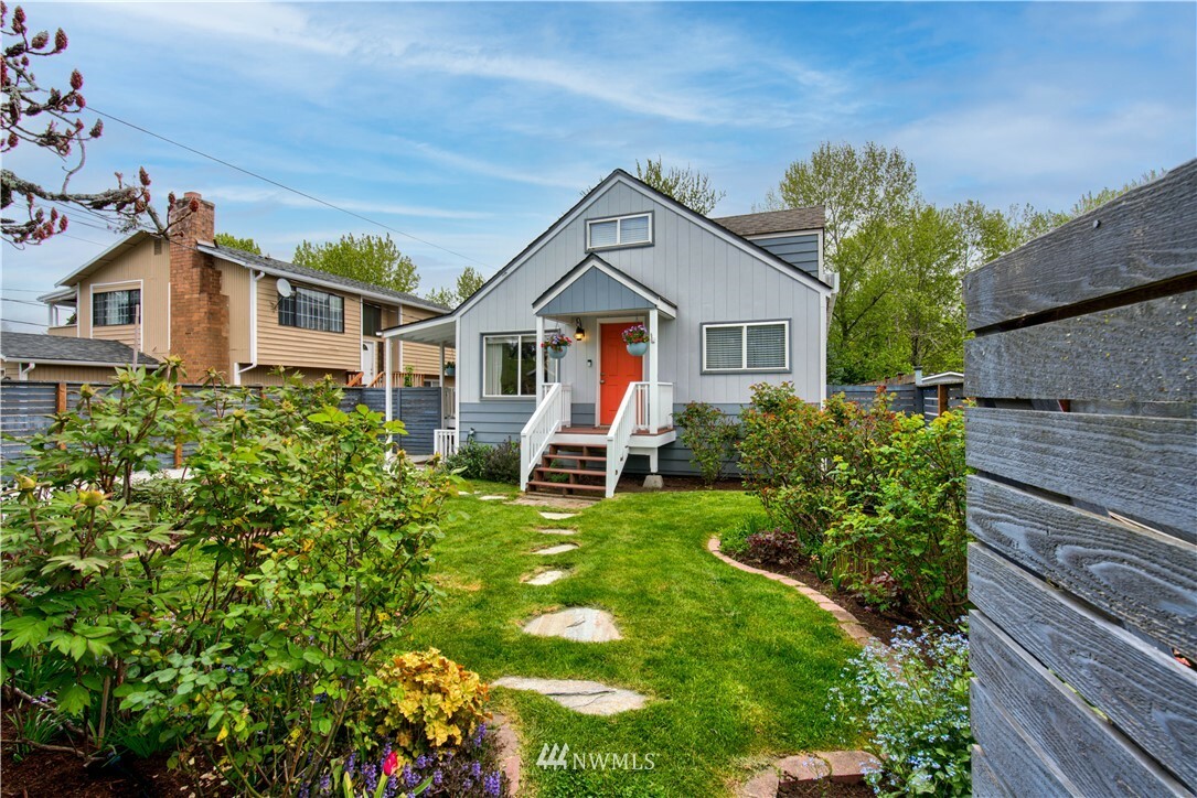 Property Photo: 5906 21st Avenue SW WA 98106